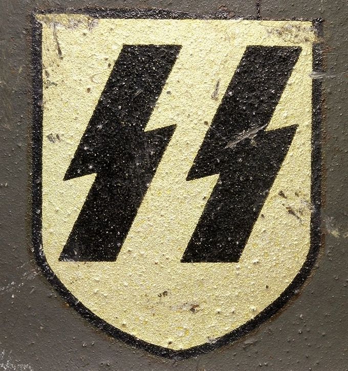SS decal on an M40 ET.