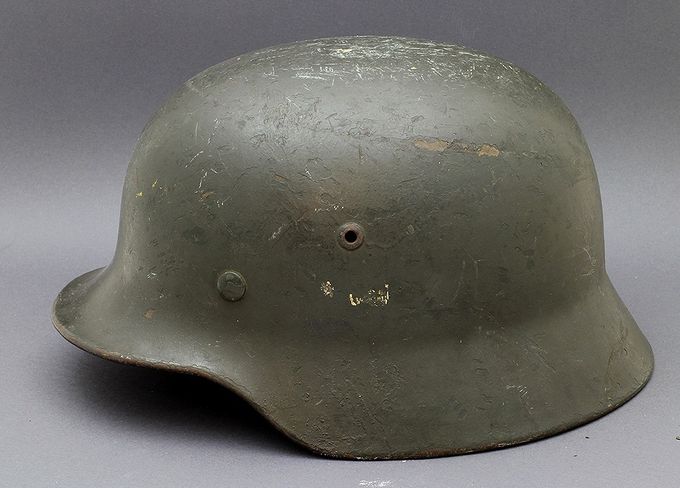 M35 ET68 with a dark green repaint. The decal is partially visible.