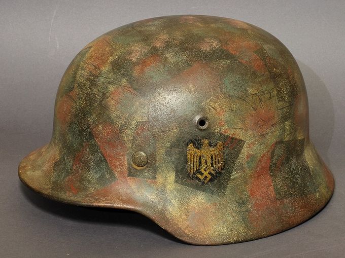 M40 ET66 KM with “squares” pattern in green and red, with some tan paint between the squares (another Norwegian collection).