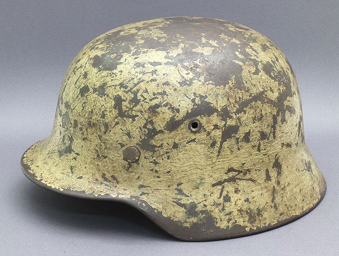 M40 ET64 with handpainted white paint. The paint has yellowed over time (Magnus Sjursen Collection).