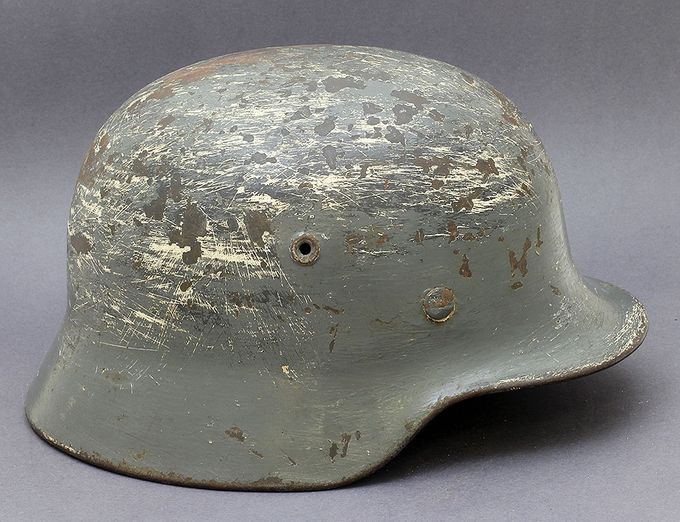 M40 EF64 painted with light blue-gray over a layer of white paint (Tommy Olsen Collection).