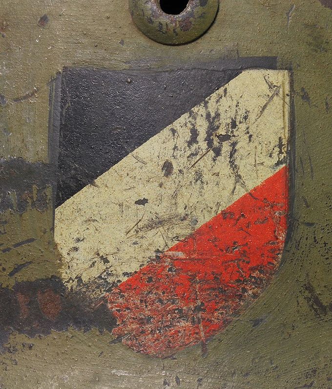 The national shield.