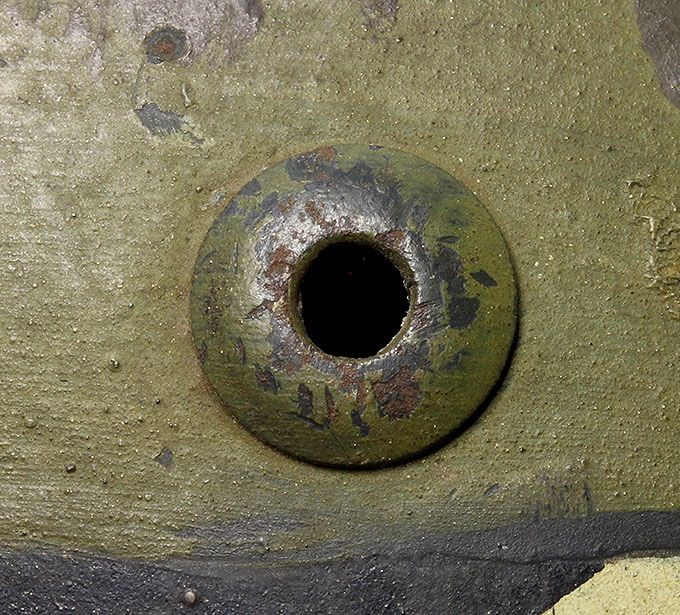 Close-up picture of the right side vent hole. 