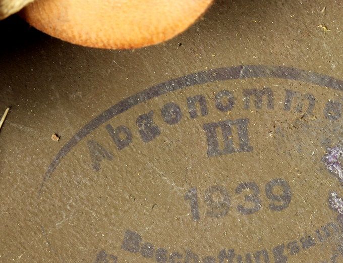 Acceptance stamp in an M35 Quist. Abgenommen III, 1939, Bekleidungsamt für Heer und Marine. The Roman numeral III indicates a helmet manufactured in a Quist or ET plant. Notice personal signature 