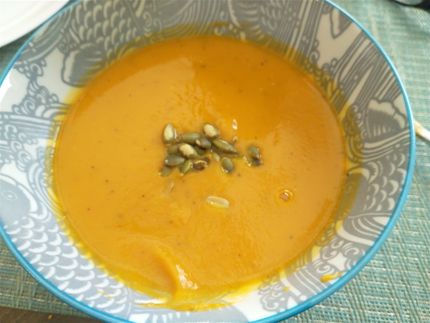 My soup....simple, but elegant....hmmm