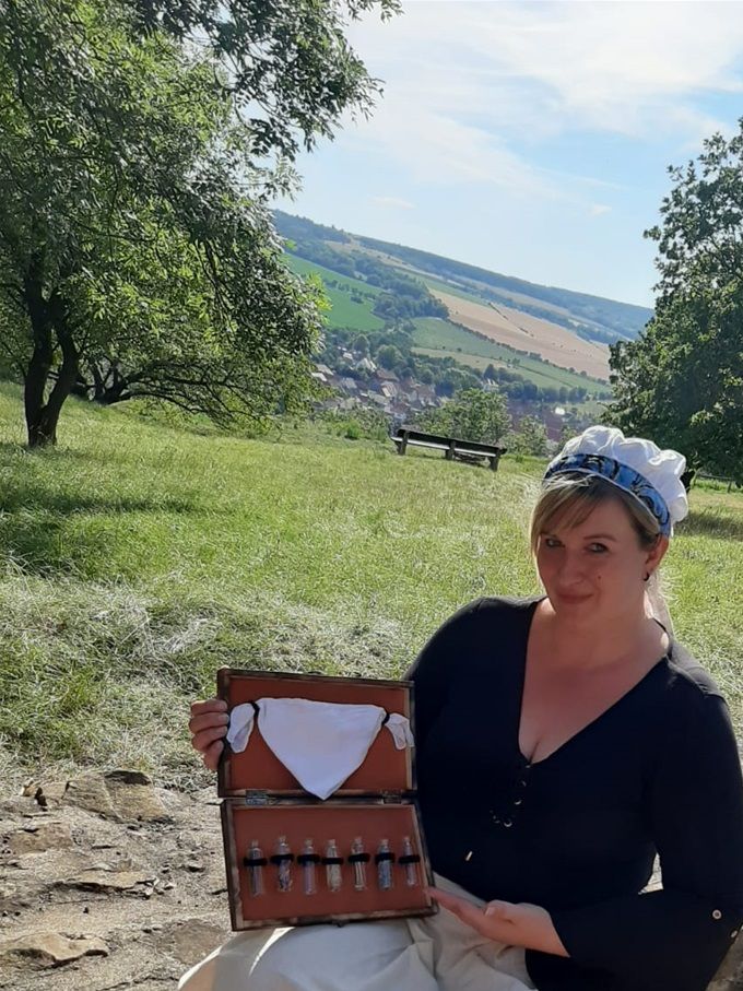 Elisabeth mit Ihrer.... ?    Das und noch viel mehr erfahrt Ihr am Freitag, den 11.09.2020 zu unserem nächsten Theaterrundgang durch Gothas Altstadt. Wir starten 18 Uhr am Augustinerkloster und enden nach unterhaltsamen 120 Minuten im Brühl.                                    Eure Gothaer Gassenspieler