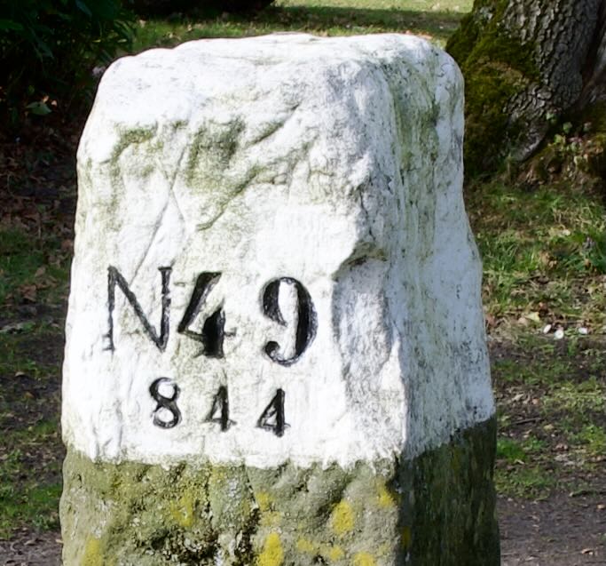 Grenssteen 844 M op de Nederlands-Duitse grens nabij het Aamsveen/Hündfeldermoor
