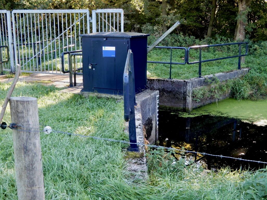 Oude situatie aan de Nederlands-Duitsegrens langs de Glanerbeek bij Glanerbrug - Gronau | 848C