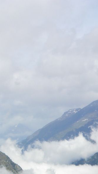 På vei oppover - Utsikt ned mot Zermatt