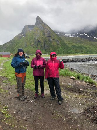 Ersfjorden, med Hatten i bakgrunn