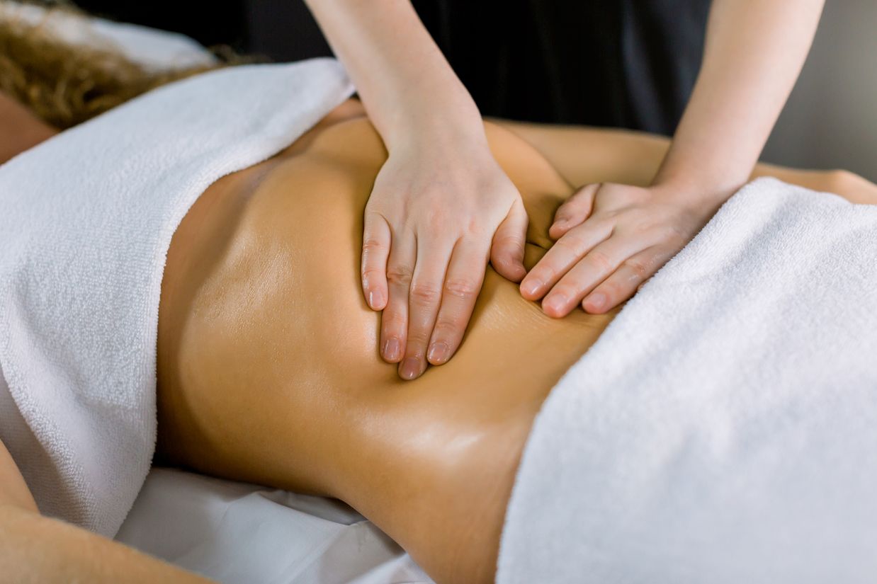 Womb healing en baarmoedermassage