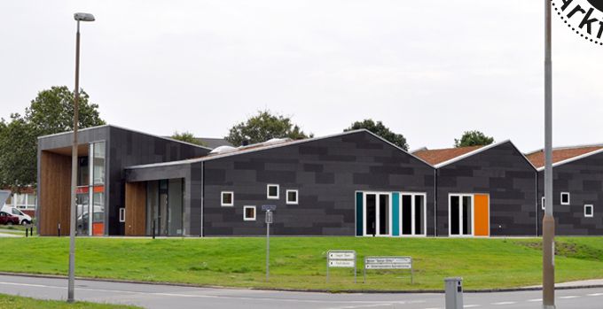 Book et lokale i Løget Kvartershus
Kontakt Gitte på tlf. 3094 7843 eller mail gkr@aabvejle.dk.

Gitte har følgende træffetider: 

Mandag - torsdag 9.00 - 13.00
Fredag 9.00 - 12.00