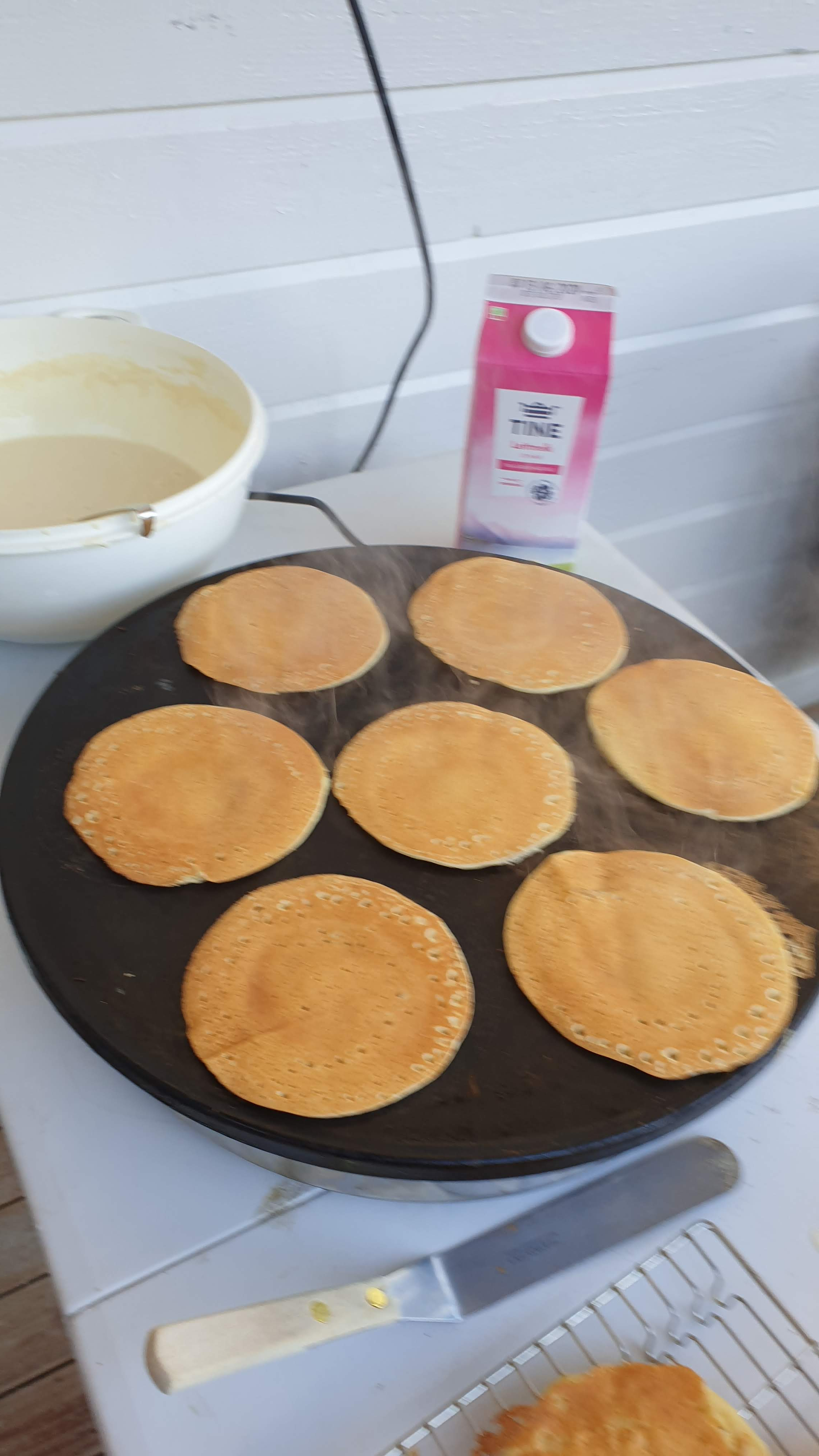 Melkekaker til ettermiddagskaffen