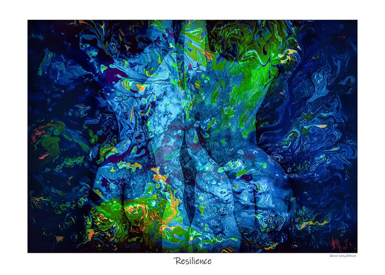 Resiliens by Hanne Levy Jellesen - i skoven