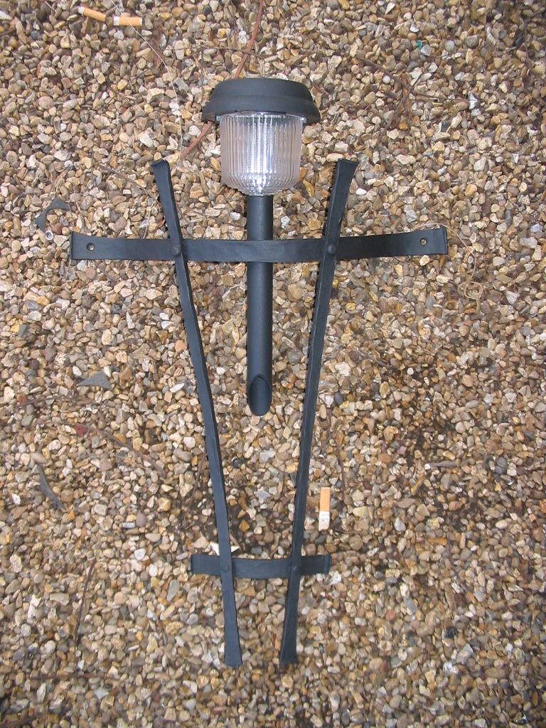 Solar garden light