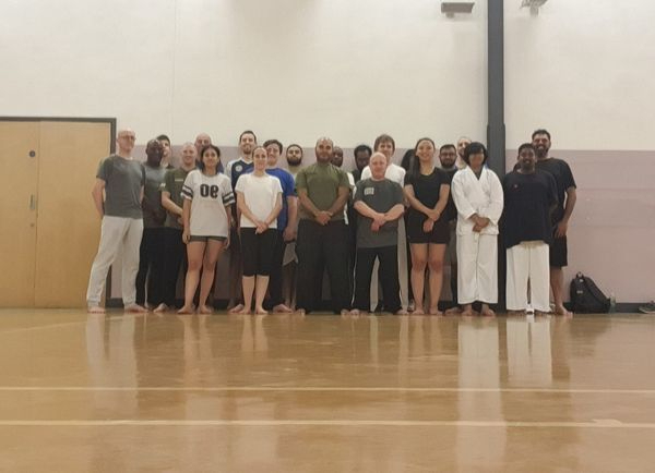 HSK arranged a special knife self defense and Krav Maga seminar with World Chief Instructor of Global Kapap - Master Adrian Valman.
20+ students trained for 2 hours learning about knife defense and locks and holds.
A fantastic experience for all. 