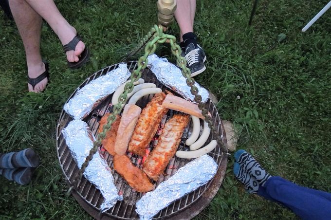 De bbq is vrij beschikbaar.