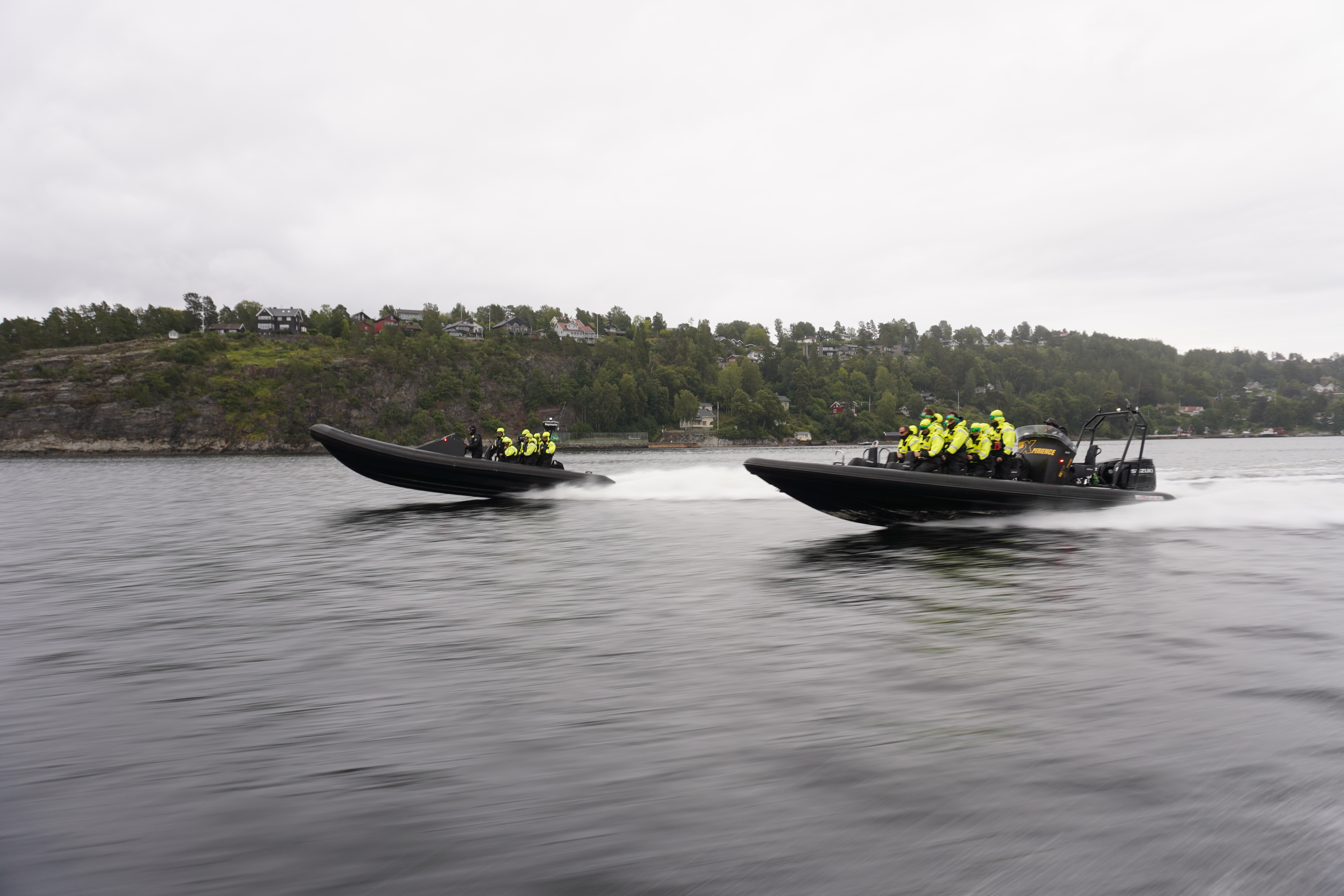 Picture of two ribs in formation on a RIBSAFRI on the way in to Oslo