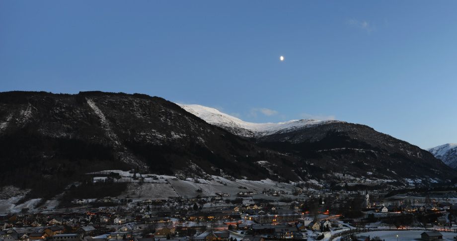 Mot kveld i Vik - The evening is coming in Vik
-Foto-