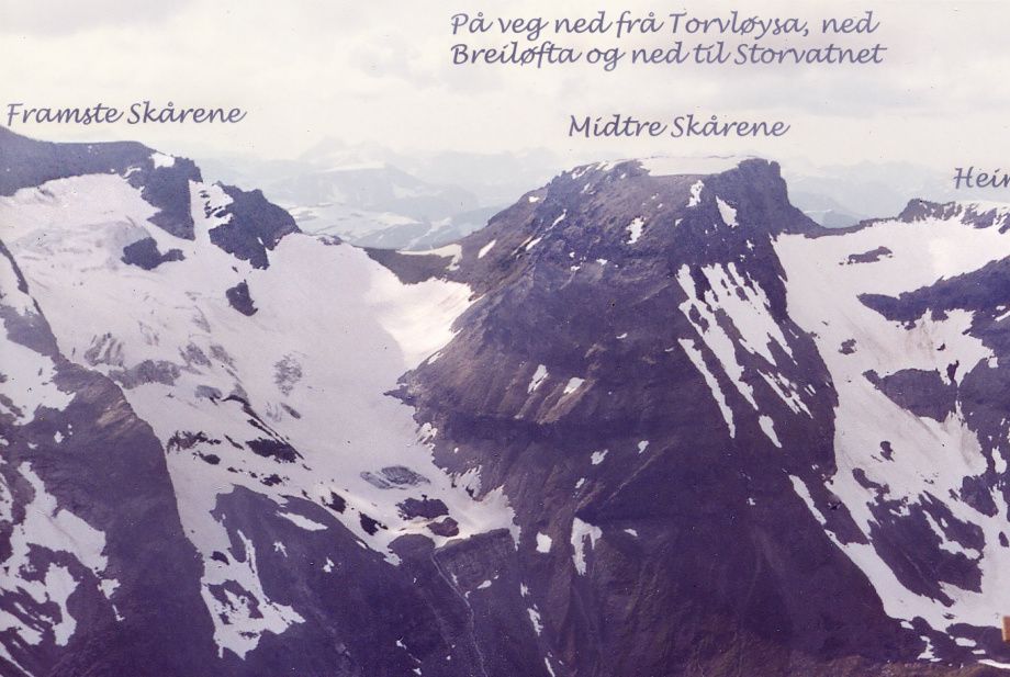 På veg ned frå Torvløysa til Storvatnet, år 1965 - 
Me and my father on our way down from Torvløysa (1851 meters) to Storvatnet and Dyrdalen in Norddal community, year 1965.