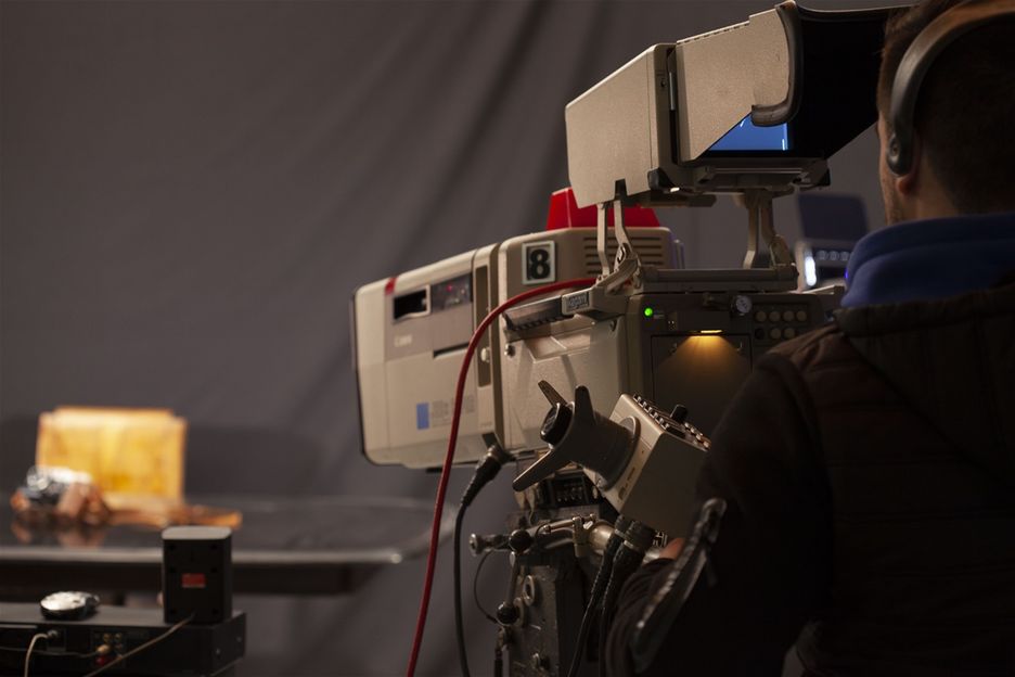 Ikegami details & Specifications

What standard of performance should you expect from a television camera with the latest CCD technology? Ikegami, in its constant pursuit of the highest quality and reliability, provides the answer with the HK-355A camera system. The HK-355A is Ikegami's latest high ...