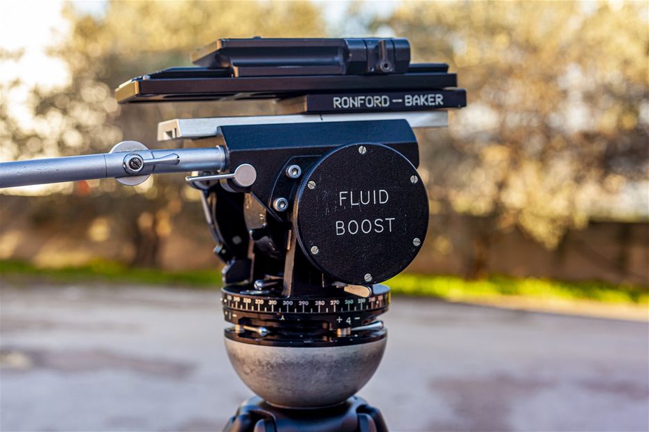 RONFORD BAKER SERIES 2000 Chinematography tripod head 2015-171