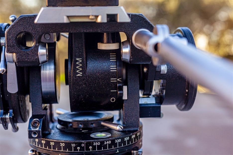 RONFORD BAKER SERIES 2000 Chinematography tripod head 2015-171