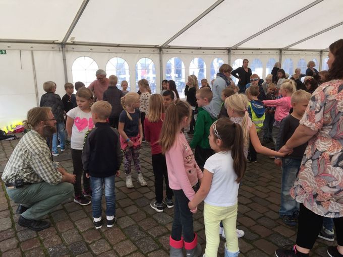 Undervisning af indskolingen i forbindelse med skolekoncertfestivalen Musik i Tide i Sønderborg 2017. Fotograf Mette Kathrine Jensen