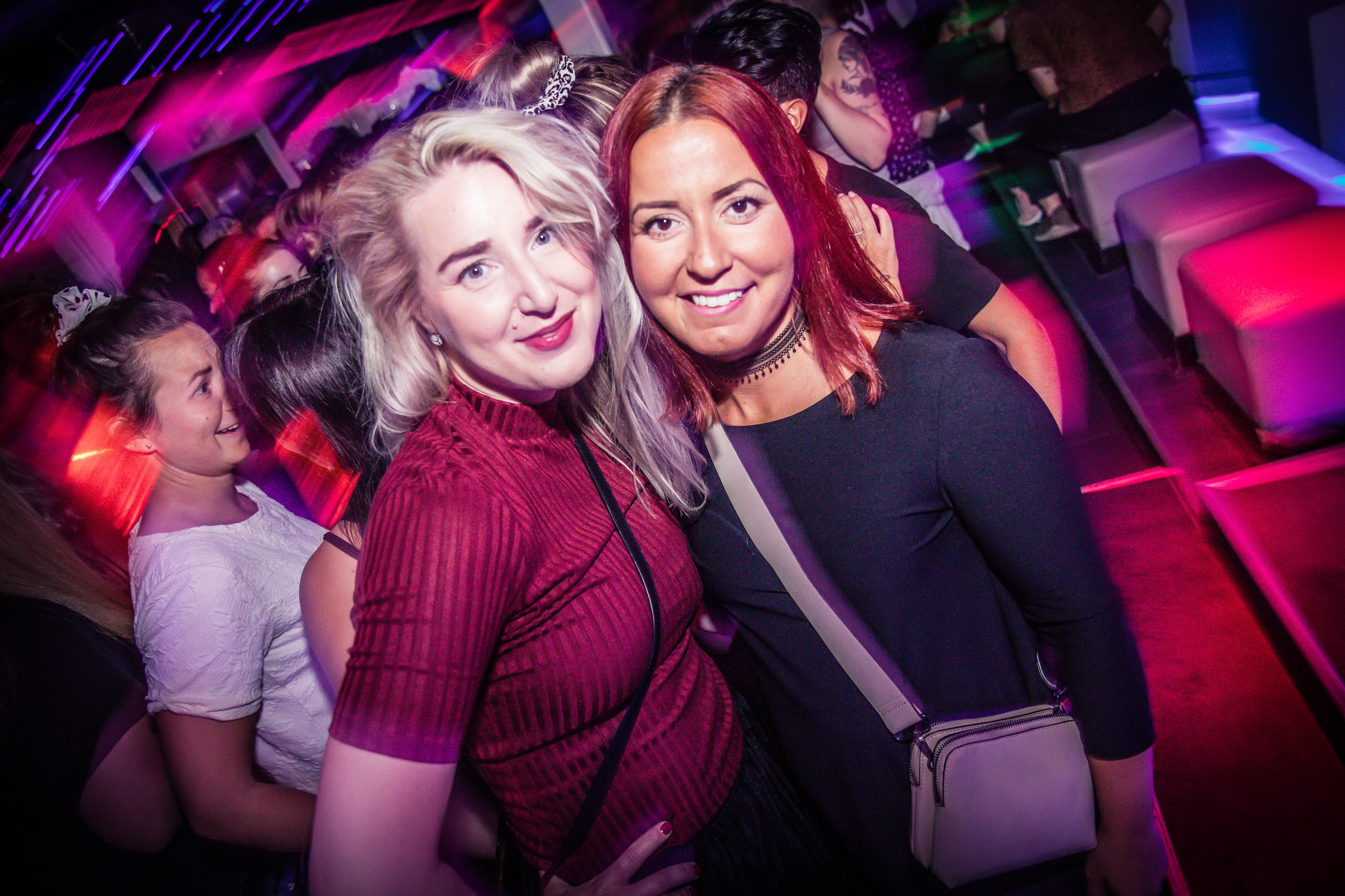 Vkontakte Parij yomon