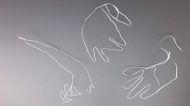 ETUDE DE MAINS AU FIL DU FER 