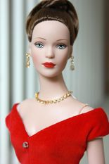 'La Femme Chic Rouge' Tyler Wentworth