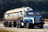 028 - SCANIA 141 V8 torpedo tendemasser met 3 asser tankoplegger DMV k