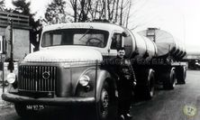 003 - A.dam Volvo tankwagen met aanhanger Sterovita 7x Kent. NV-97-25