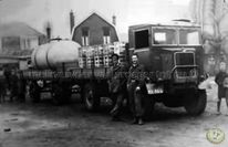 002 - P Merbis Overschie motorwagen aanhanger met melktank #