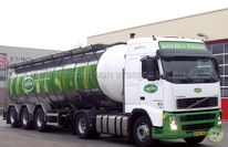 117 - Volvo 480 F12 trekker kent BP-Xl-59 met 3 as bulkoplegger campin