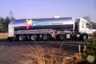 003 - DAF CF trekker met 3 as FrieslandCampina tankoplegger presentati