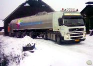 006 - Volvo FM 12 met 3 as oplegger RMO FrieslandCampina  januari 2010