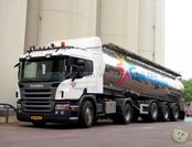 042 - Scania P 360RMO trekker met 3 as tankoplegger FrieslandCampina G
