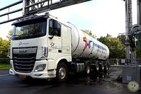 170 - RMO DAF CF TGN kent 94-BJF-6 met stangen gestuurde Hobur oplegge