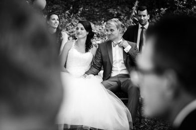 freie-trauung-Hochzeit-Hochzeitsfotografin-brautpaar-Simone-Willenborg