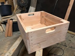 Holzkiste aus Lärchenholz