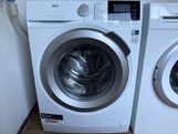350 euro.Zo goed als Nieuw Nieuwste Model jong AEG 9Kg A+++ ProSense