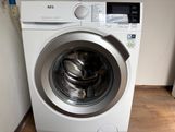 350 euro.Zo goed als Nieuw weinig gebruikt AEG 9Kg ProSense A+++