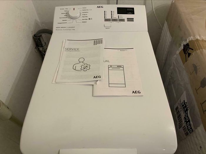 VERKOCHT!!!!

Wasmachine is van 2021.Is amper gebruikt.Nieuwprijs 625 euro.

Deze bijna Nieuw,Nieuwste Model amper gebruikte,mooi en modern Luxe AEG 6000 Series ProSense Technology 6kg 1200 Toeren Klasse A+++ wasmachine,wordt u aangebiden met garantie.Bezorgen en aansluiten is mogelijk.

In werkelijk Nieuwstaat,Nieuwste Model mooi en modern amper gebruikte Luxe AEG 6000 Series ProSense Technology Klasse A+++ wasmachine.

Betreft een bijna Nieuw,Nieuwste Model Luxe AEG 6000 Series.

Wasmachine is van 2021.Nieuwprijs 625 euro!

Wasmachine is amper gebruikt.Door ons overgenomen van alleenstaande dame(87 jaar) die deze nog bijna Nieuw AEG weinig heeft gebruikt.Is en draait als nieuw.

Is niet van Nieuw te onderscheiden.Foto´s spreken voor zich.

Wie op zoek is naar een bijna Nieuw,Nieuwste Model amper gebruikte Luxe AEG,dan is dit de perfecte wasmachine.


Klasse A+++ Zeer zuinig in stroom en water verbruik

ProSense Technology

FuzzyLogic Technology

Kort en Extra Kort Programma´s

20 min programma

Luxe Model met o.a.:

-Digitale Multi Display
-Start Uitstel(voor de nacht stroom)
-ProSense Technology
-20 min programma
-Eco
-Tijd besparen
-Aqua Stop
-Aqua Control
-Aqua Sensor
-FuzzyLogic Technology
-Voorwas
-Vlekken
-Inweken
-Licht Strijken
-Extra Spoelen
-Extra water
-Spoel Stop
-Spoelen+
-1200 Toeren
-6kg Trommel Inhoud
-Eco
-Klasse A+++
-Volautomatisch
-enz....


PROGRAMMA´S:

-Katoen
-Katoen-Eco
-Syntehtica
-Strijk vrij
-Fijne was
-Wol
-Zijde
-Hand was
-Koud was
-Dekbed
-Snel Intensief
-Jeans
-Katoen 20
-Sport
-20 min programma
-Voorwas
-Vlekken
-Inweken
-Licht Strijken
-Extra Spoelen
-Extra water
-Kort programma´s
-Extra Kort Programma´s
-enz...

Het betreft een bijna Nieuw,Nieuwste Model amper gebruikte Luxe AEG 6000 Series ProSense Technology wasmachine.

Wordt afgeleverd met garantie.

Bezorgen en aansluiten is mogelijk.

prijs 350 euro.
