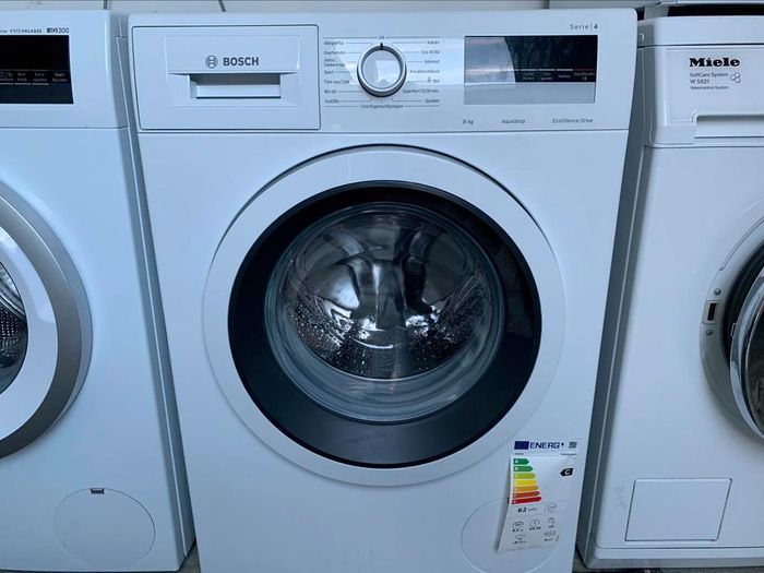 VERKOCHT!!!


Bosch is van 2022.

Is amper gebruikt.Door ons overgenomen van alleenstaande dame(85 jaar).Machine is nog Nieuw.

Kwaliteit wasmachine van Bosch,made in Germany!

Deze prachtige bijna Nieuw(2022) Nieuwste Model mooi en modern weinig(amper) gebruikte Bosch Serie 4 EcoSilence Drive 1400 Toeren(Koolborstelloze Motor) 8Kg(VarioSoft Trommel) Klasse A+++ -10% wasmachine,wordt u aangeboden met garantie.Bezorgen en aansluiten is mogelijk.

Bijna Nieuw Nieuwste Model amper gebruikte,mooi en modern Luxe Bosch Serie4 EcoSilence Drive 1400 Toeren(Koolborstelloze Motor) 8Kg  Klasse A+++-10% wasmachine.

Betreft een bijna Nieuw,Nieuwste Model amper gebruikte Luxe Bosch Serie4 EcoSilence Drive 8Kg.

Wasmachine is amper gebruikt.Door ons overgenomen van alleenstaande dame(85 jaar),die deze nog Nieuw Bosch weinig heeft gebruikt.Machine is en draait als Nieuw.

In Absolute Nieuwstaat.Foto´s spreken voor zich.

Wie op zoek is naar een bijna Nieuw,Nieuwste Model amper gebruikte Bosch,dan is dit de perfecte wasmacine.

Klasse A+++-10% Zeer zuinig in stroom en water verbruik

EcoSilence Drive

Allergie Plus Programma

8Kg Trommel Inhoud 

Super Kort 15 min programma

Super Kort 30 min programma

Koolborstelloze Motor-Stil en zuinig

Speed Perfect


Luxe Model met o.a.:

-Digitale Multi Display
-Start Uitstel(voor de nacht stroom)
-Allergie Plus Programma
-Super Kort 15 min programma
-Super Kort 30 min programma
-Onbalans correctie techniek
-Schuim herkenning techniek
-8kg Trommel Inhoud
-1400 Toeren
-Koolborstelloze Motor
-EcoSilence Drive
-Speed Perfect
-Kort Programma´s
-Eco
-Led indicatie programma´s
-Intensief 40c
-Snel-Mix
-Mix Stil
-Voorwas
-Aqua Stop
-Aqua Control
-Aqua Sensor
-Led indicatie programma´s
-Klasse A+++-10%
-enz...


PROGRAMMA´S:

-Katoen 2
-Eco 40-60c
-Allergie Plus programma
-Voorwas
-Intensief 
-Kreukherstellend
-Super Kort 15 min programma
-Super Kort 30 min programma
-Spoelen
-Snel-Mix
-Mix Stil
-Sport
-Donkere was
-Jeans
-Donkere was
-Fijne was
-Zijde
-Hand was
-Koud was
-Wol
-Kreukherstellend
-Spoelen
-Speed Perfect
-Kort Programma´s
-Eco
-enz...

Het betreft een bijna Nieuw,Nieuwste Model amper gebruikte Luxe,mooi en modern prachtige  Bosch Serie 4  EcoSilence Drive 8kg 1400 Toeren Klasse A+++-10%.

Wordt afgeleverd met garantie.

Bezorgen en aansluiten is mogelijk.

prijs 350 euro.

Met vriendelijke groet,

H.O.M.Kollum Witgoed

0652287580
