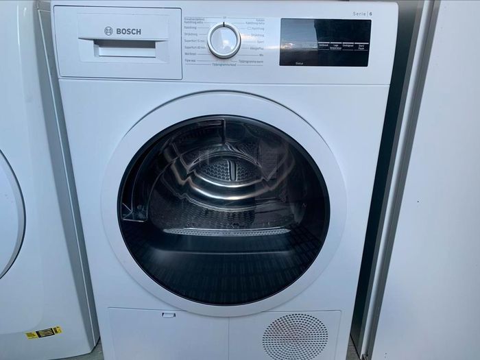 VERKOCHT!!!!!


Bosch Serie 6 Condensdroger is van 2021.

Is amper gebruikt.Niet van Nieuw te onderscheiden.


Deze bijna Nieuw,Nieuwste Model amper gebruikte mooi en modern Luxe Bosch Serie 6 Condensdroger 8Kg(Vario Soft Trommel),wordt u aangeboden met garantie.Bezorgen en aansluiten is mogelijk.

Bijna Nieuw Nieuwste Model amper gebruikte mooi en modern Luxe Bosch Serie 6 Condensdroger 8Kg.

Betreft een bijna  Nieuw Bosch Serie 6 Condensdroger.

Bosch is van 2021.

Is zeer weinig(amper)gebruikt.Door ons overgenomen van alleenstaande man(84 jaar)die deze bijna Nieuw Bosch amper heeft gebruikt.Is en draait als Nieuw.

In Absolute Nieuwstaat.Foto's spreken voor zich.

Wie op zoek is naar een bijna Nieuw,Nieuwste Model amper gebruikte Bosch Serie 6 condensdroger,dan is dit de perfecte droger.


Luxe Model met o.a.:

-Digitale Multi Display
-VarioSoft trommel
-Grote Vulopening
-8Kg Trommel Inhoud
-VarioSoft trommel
-Allergie Plus programma
-Volautomatisch
-Touch Control
-Tijdprogramma
-Led indicatie programma's
-Super Kort 15 min programma
-Super Kort 40 min programma
-Wol Finish
-Lage temp
-Anti-Kreuk
-Droogte graad
-enz...


Programma's:

Katoen:

-Kastdroog extra
-Kastdroog
-Strijkdroog

Sport

Allergie Plus programma

Mix

Tijdprogramma warm

Tijdprogramma koud

Fijne was

Wol Finish

Super Kort 40 min programma

Super Kort 15 min programma


Kreukherstellend:

-Kastdroog extra
-Strijkdroog

Anti Kreuk

Lage temperatuur

enz..


Het betreft een bijna Nieuw,Nieuwste Model amper gebruikte Luxe,mooi en modern Bosch Serie 6 Condensdroger 8Kg.

Bezorgen en aansluiten is mogelijk.

Prijs 350 euro.

