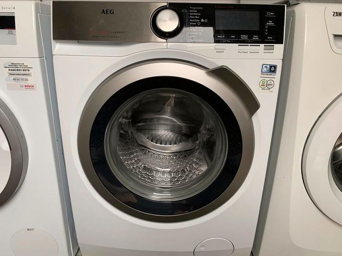 VERKOCHT!!!


AEG is van 2021.

Is Amper gebruikt.Niet van Nieuw te onderscheiden.

Deze prachtige bijna Nieuw(2021),Nieuwste Model amper gebruikte,mooi en modern Luxe AEG 7000 Series ProSense Technology 9kg 1400 Toeren (Koolborstelloze Motor)Klasse A+++ wasmachine wordt u aangeboden met garantie.Bezorgen en aansluiten is mogelijk.

Bijna Nieuw Nieuwste Model amper gebruikte mooi en modern jong Luxe AEG 7000 Series ProSense Technology 9kg 1400 Toeren Klasse A+++ wasmachine.

Betreft een bijna Nieuw amper gebruikte Luxe AEG 7000 Series 9kg 1400 Toeren.

AEG is van 2021.

Is amper gebruikt.Door ons overgenomen van alleenstaande man(84 jaar).die deze bijna Nieuw AEG amper heeft gebruikt. Is gewoon nog Nieuw.

In Absolute Nieuwstaat.Foto´s spreken voor zich.

Wie op zoek is naar een bijna Nieuw,Nieuwste Model amper gebruikte jong,Luxe AEG,dan is dit de perfecte wasmachine.


Klasse A+++ Zeer zuinig

9Kg Trommel Inhoud

Stoom Programma

Anti Allergie Programma

20 min programma

1400 Toeren

ProSense Technology

Koolborstelloze Motor

VarioSoft Trommel

Kort en Extra Kort Programma´s

FuzzyLogic Systeem



Luxe Model met o.a.:

-Digitale Multi Display
-9Kg Trommel Inhoud
-Start Uitstel(voor de nacht stroom)
-20 min programma
-Stoom Programma
-ProSense Technology
-Anti Allergie programma
-Machine Clean 
-Outdoor
-Jeans
-Onbalans correctie techniek
-Schuim herkenning techniek
-Water Niveau
-4 Voudige-inspoelling
-Koolborstelloze Motor
-VarioSoft Trommel
-Eco
-Klasse A+++
-Aqua Stop
-Aqua Control
-Aqua Sensor
-Kort Programma´s
-Extra Kort Programma´s
-Eco
-TIjd Besparen
-Voorwas
-Vlekken
-Inweken
-Licht Strijken
-Extra Spoelen
-Extra water
-Spoel Stop
-Spoelen+
-enz...


PROGRAMMA´S:

-Katoen
-Synthetica
-Wol
-Zijde
-Hand was
-Koud was
-Fijne was
-Anti-Allergie
-Stoom Programma
-20 min programma
-Machine Clean
-Jeans
-Spoelen
-Outdoor
-Jeans
-Machine Clean 
-Extra Water
-Kort
-Extra Kort Programma
-Tijd Besparen
-Voorwas
-Vlekken
-Inweken
-Licht Strijken
-Eco
-enz...

Het betreft bijna Nieuw,Nieuwste Model Jong AEG 7000 Series ProSense 9kg 1400 Toeren ProSense Technology Klasse A+++ wasmachine.

Wordt afgeleverd met garantie.

Bezorgen en aansluiten is mogelijk.

Prijs 375 euro.

