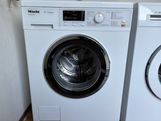 350 euro.In Perfecte staat weinig gebruikt Miele W Classic EcoComfort