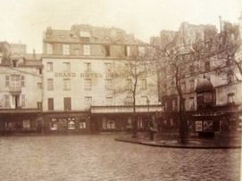 Grand Hôtel des Sports Place de la Contrescarpe Atget