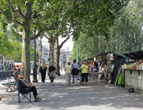 Booksellers quai Voltaire